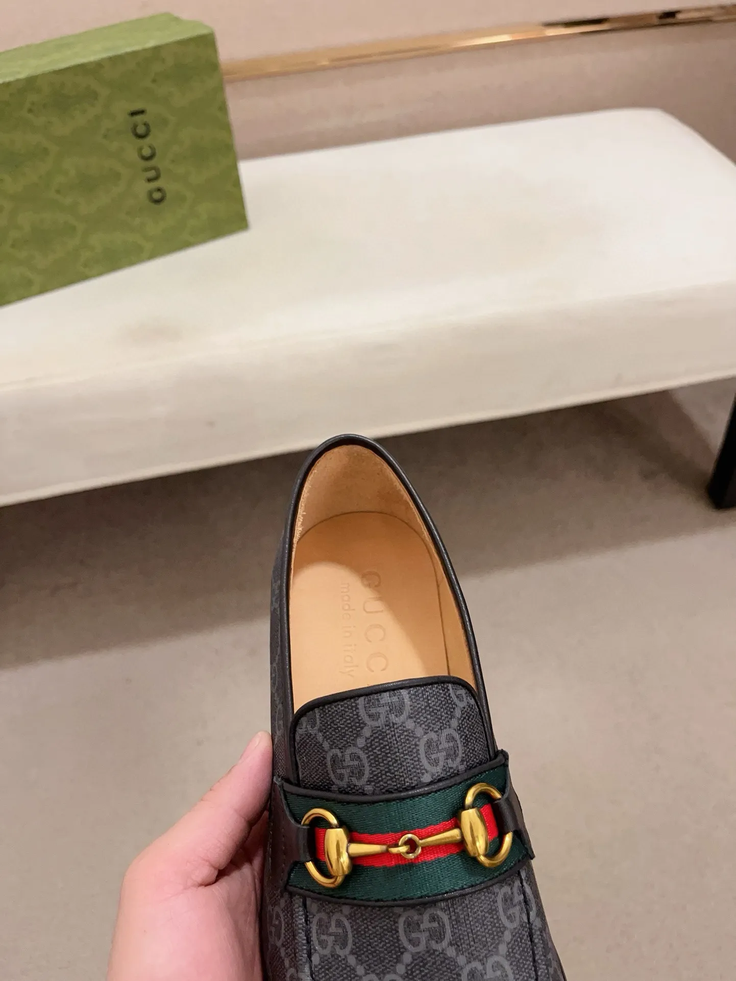 Men's shoes 💰: 520💰 (GUCCI) New product series ss hot new products 💢 💠 Casual suit shoes 👞, top imported materials Upper hardware buckles and shoe side logos, insoles and soles with brand logos 💠 💎 Upper: imported PVC material 100% 💎 Lining: cowhide/100% 💎Feet: cowhide/100% 💎Sole: rubber/100% 💎SIZE: 38 39 40 41 42 43 44 Can be customized 45